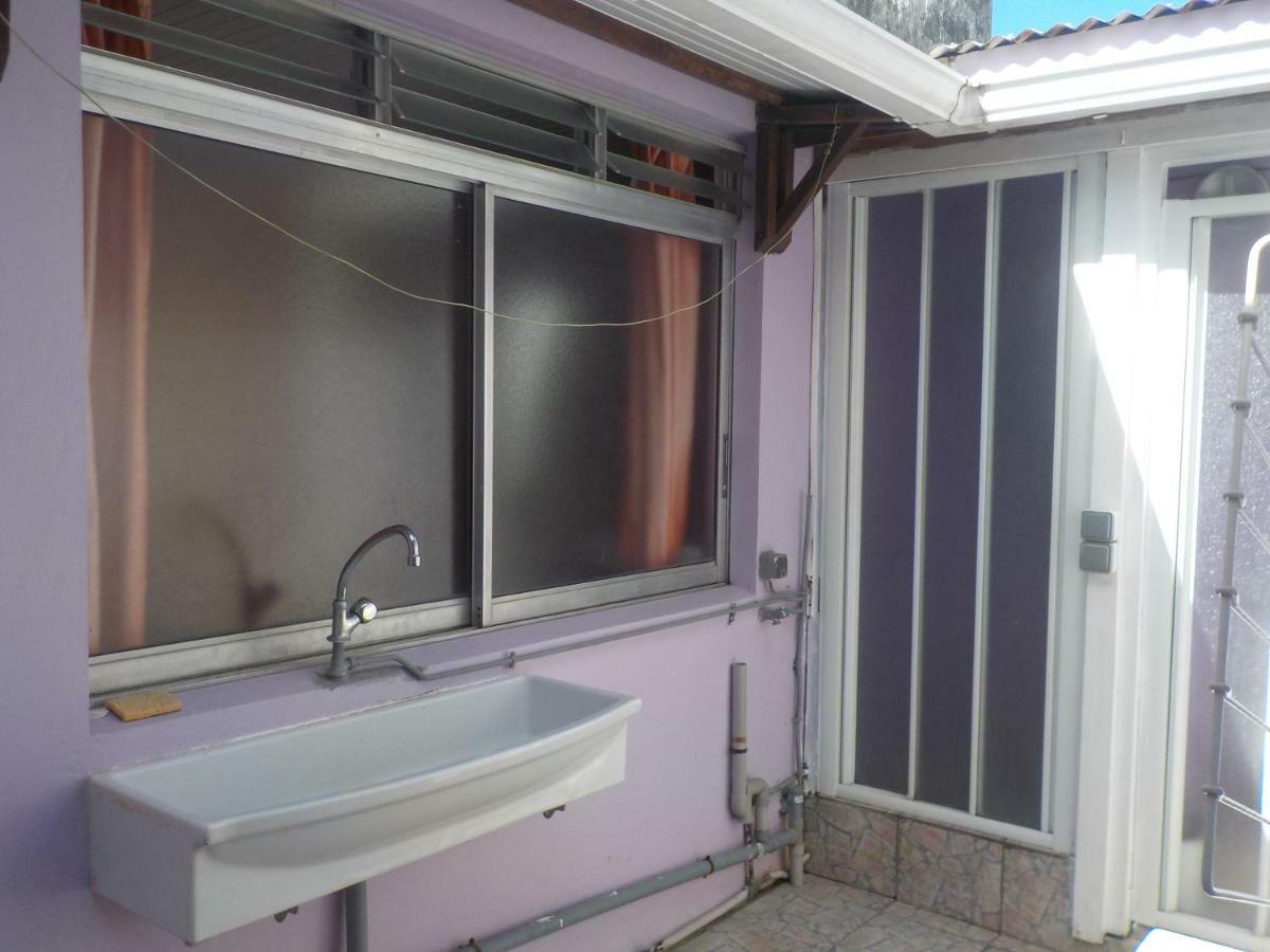 Petit Studio Bateliere Schoelcher Luaran gambar